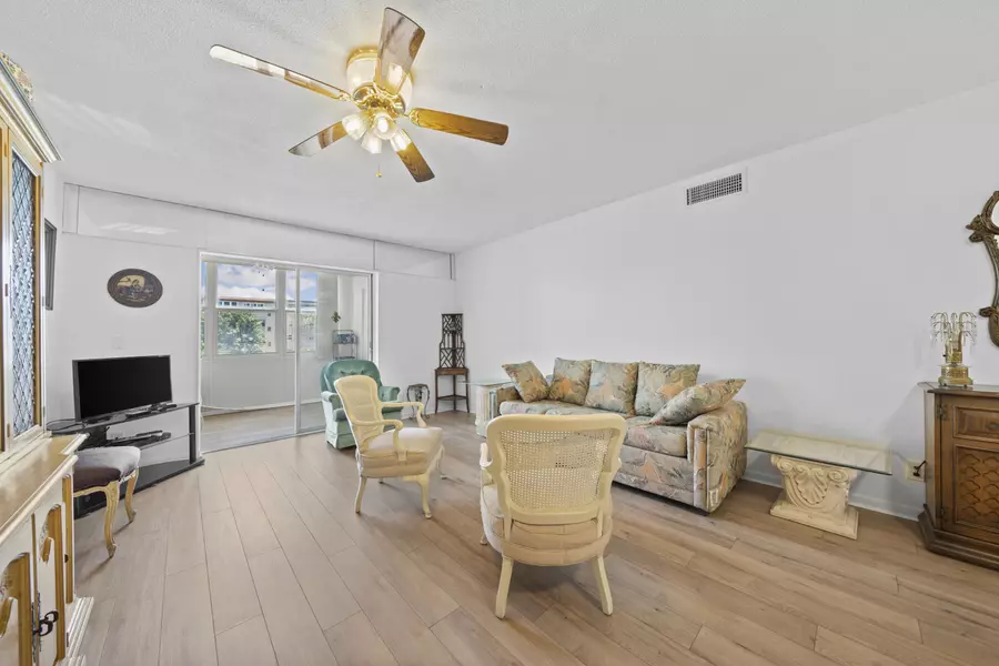 230 NE 26th AVE 2040, Boynton Beach, FL 33435