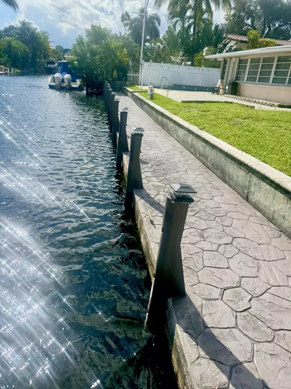 Fort Lauderdale, FL 33312,1512 SW 5th ST Dock