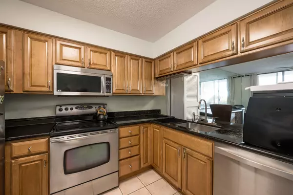 Key West, FL 33040,3930 S Roosevelt BLVD 208n