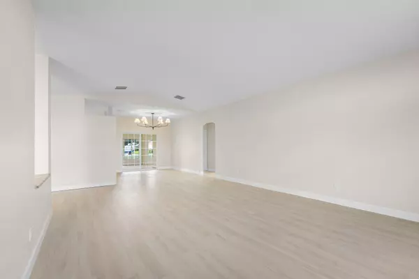 Port Saint Lucie, FL 34952,6807 Shelley TER