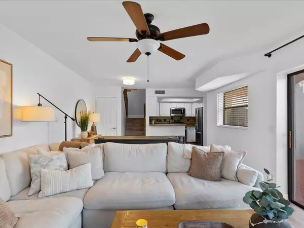 Delray Beach, FL 33445,4025 Village DR C