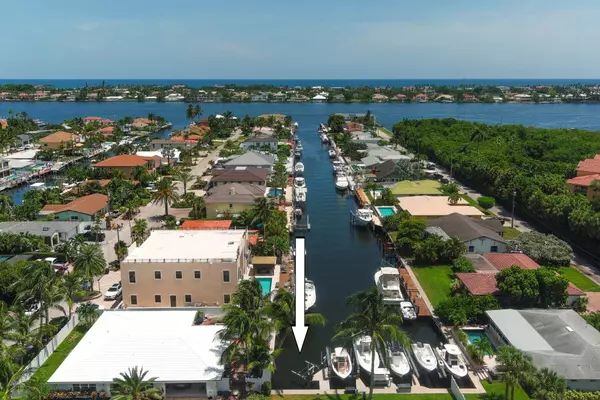 Hypoluxo, FL 33462,136 Lucina DR