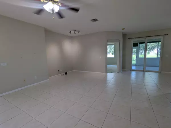 Port Saint Lucie, FL 34983,589 NW Waverly CIR