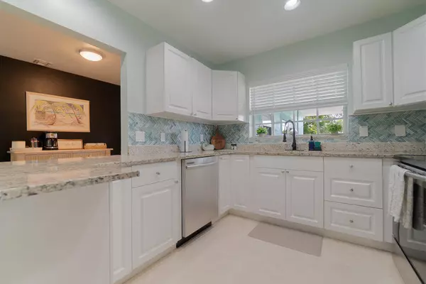 1424 Willow RD, Palm Springs, FL 33406