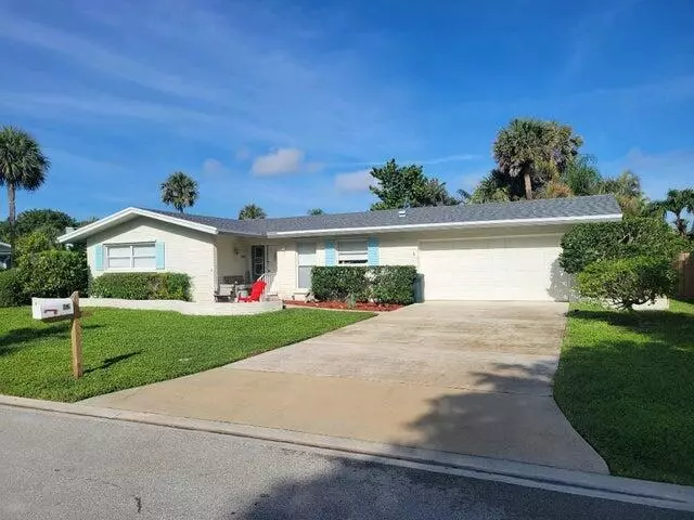 162 Beacon LN, Jupiter Inlet Colony, FL 33469