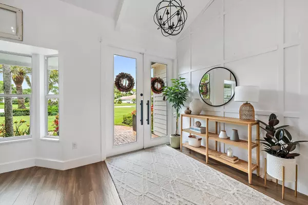 6204 Sand Pine CT, Jupiter, FL 33458