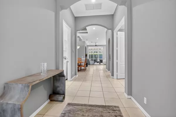 Boynton Beach, FL 33437,10096 Armani DR