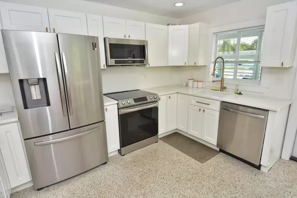 Jensen Beach, FL 34957,1395 NE Flora PL