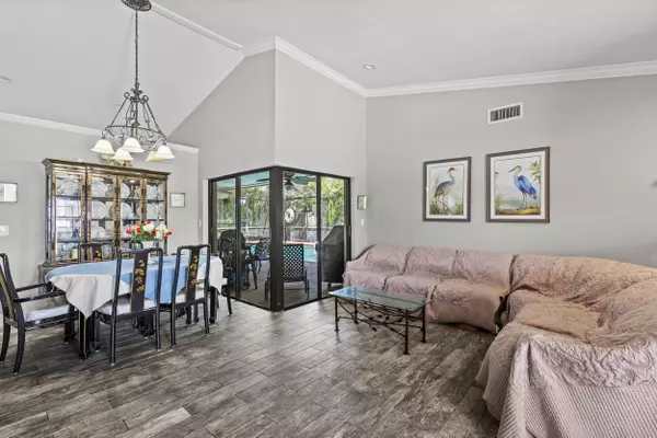 Boca Raton, FL 33428,21665 Sutters LN