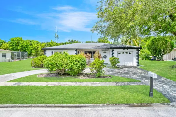 Boca Raton, FL 33428,4579 Addison ST