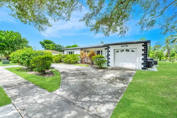 Boca Raton, FL 33428,4579 Addison ST