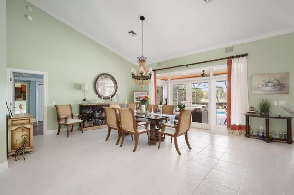 Vero Beach, FL 32962,770 SW Summerwood LN