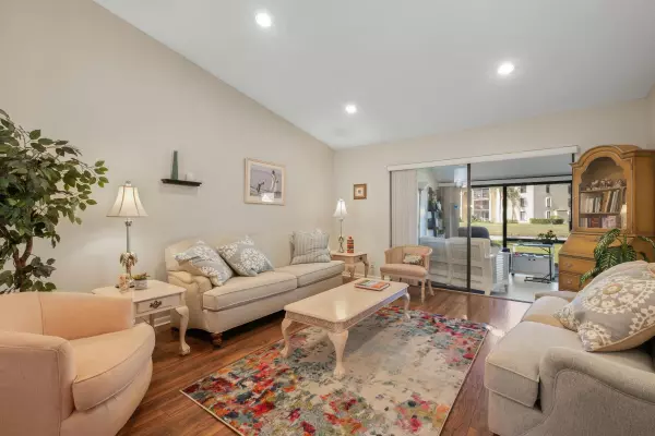 Greenacres, FL 33415,816 Sky Pine WAY F