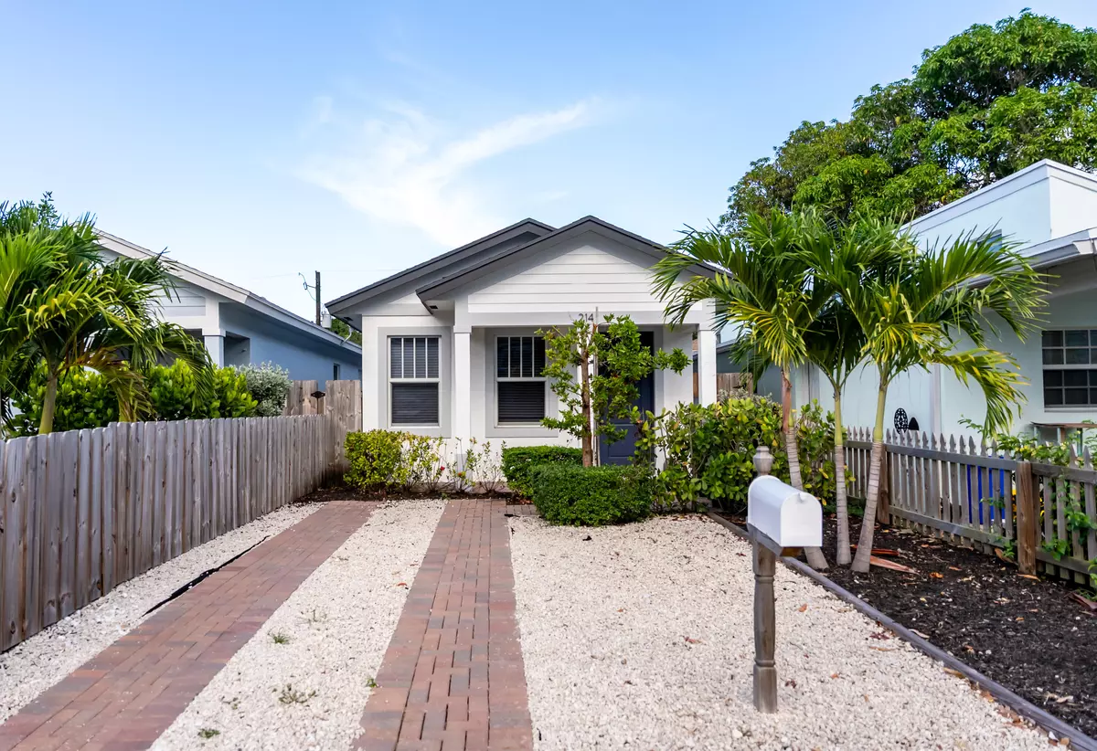 Lake Worth Beach, FL 33460,214 N C ST