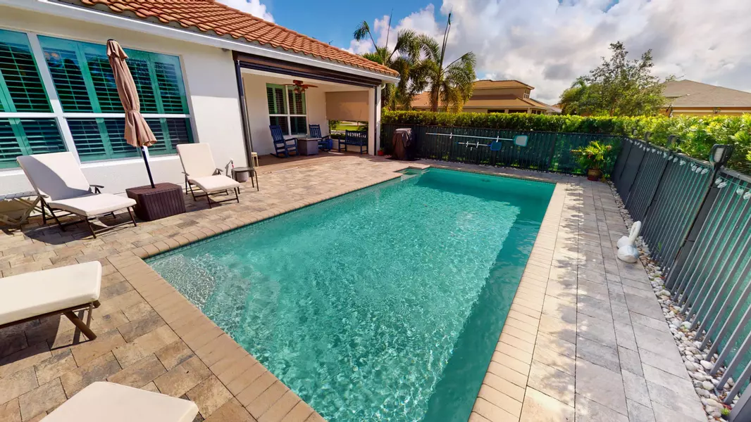 9617 SW Royal Poinciana DR, Port Saint Lucie, FL 34987