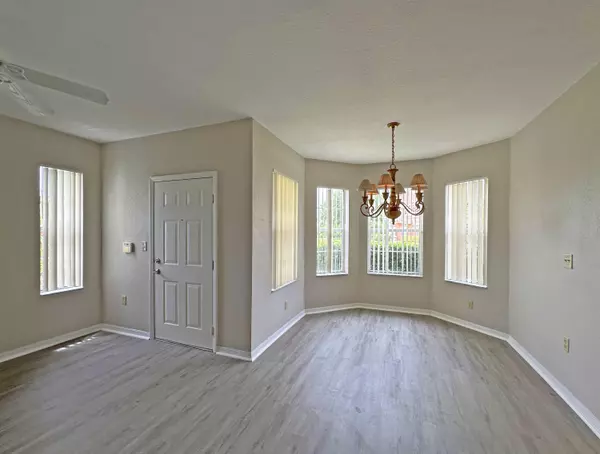 Port Saint Lucie, FL 34986,124 SW Peacock BLVD 13-103