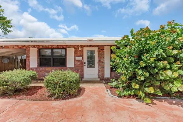 Fort Lauderdale, FL 33334,1701 NE 63rd CT