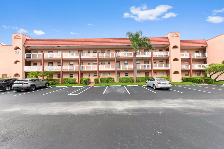 9421 Sunrise Lakes BLVD 110, Sunrise, FL 33322