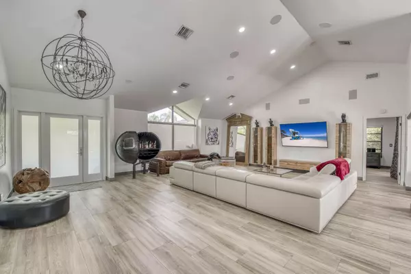 Palm Beach Gardens, FL 33418,34 Dunbar RD