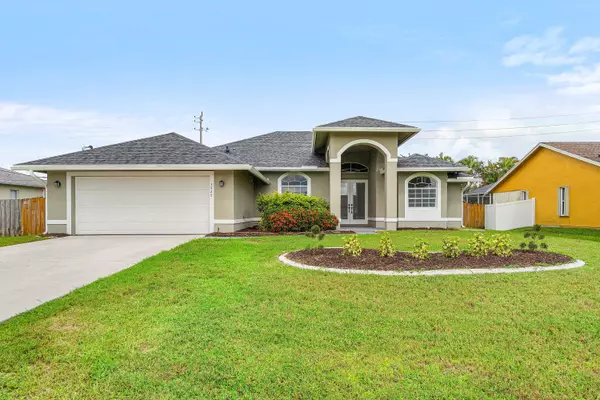 3425 SE Bevil AVE, Port Saint Lucie, FL 34984