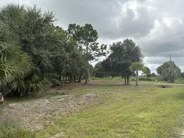 Okeechobee, FL 34972,19268 NW 284th ST