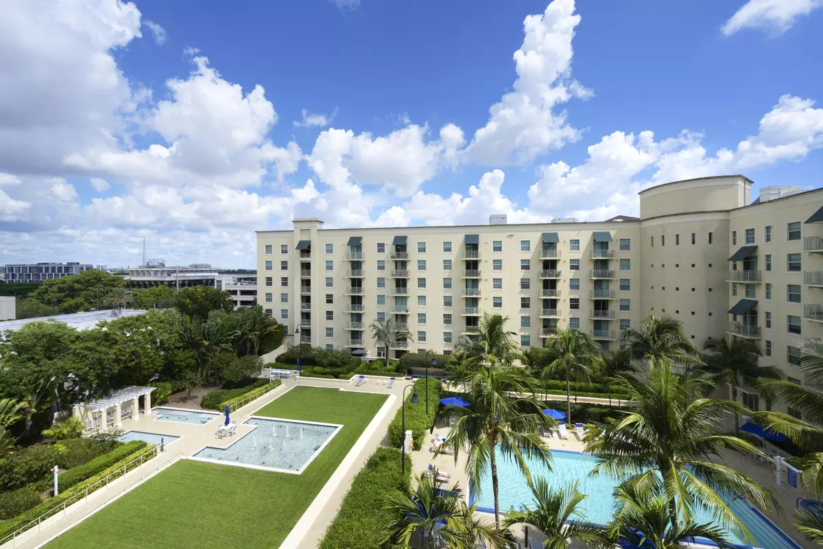 West Palm Beach, FL 33401,610 Clematis ST 729