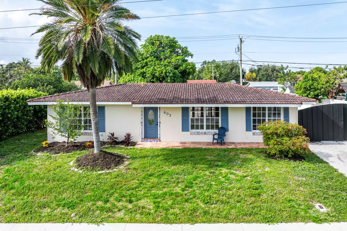 Delray Beach, FL 33444,602 Heron DR