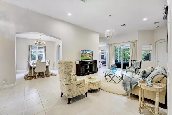 West Palm Beach, FL 33411,9056 Bay Harbour CIR