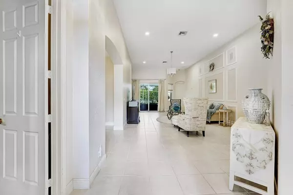 West Palm Beach, FL 33411,9056 Bay Harbour CIR