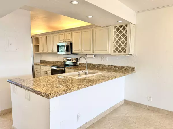 Boca Raton, FL 33432,13 Royal Palm Way 302