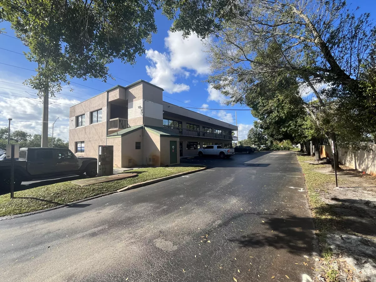 Port Saint Lucie, FL 34984,725 SE Port St Lucie BLVD 203