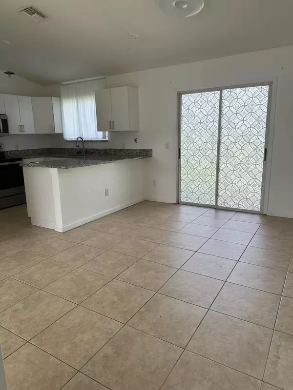 Port Saint Lucie, FL 34953,2020 SW Beekman ST