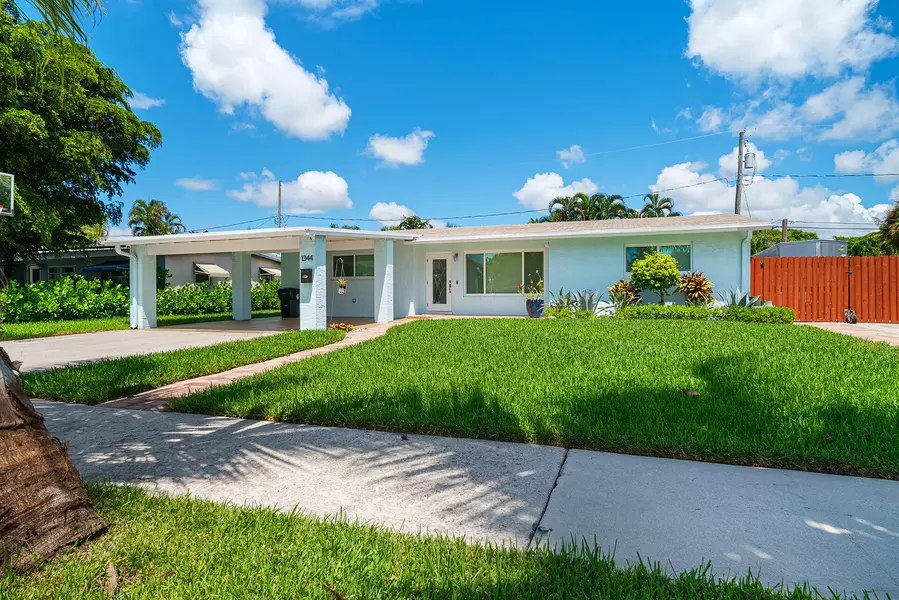 1344 Crest DR, Lake Worth Beach, FL 33461