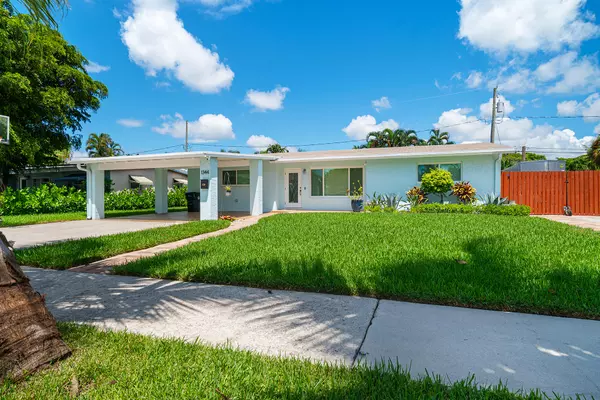 1344 Crest DR, Lake Worth Beach, FL 33461