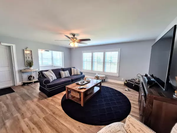 Boynton Beach, FL 33435,155 N High Point BLVD A