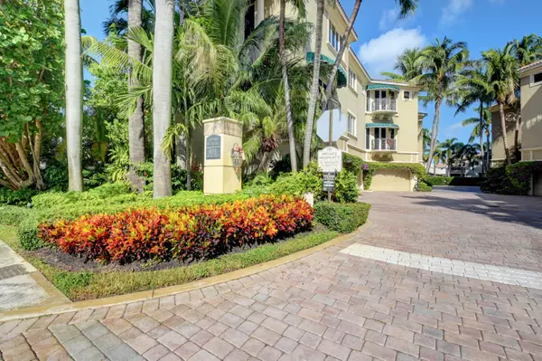 Boca Raton, FL 33432,921 Osceola DR 4