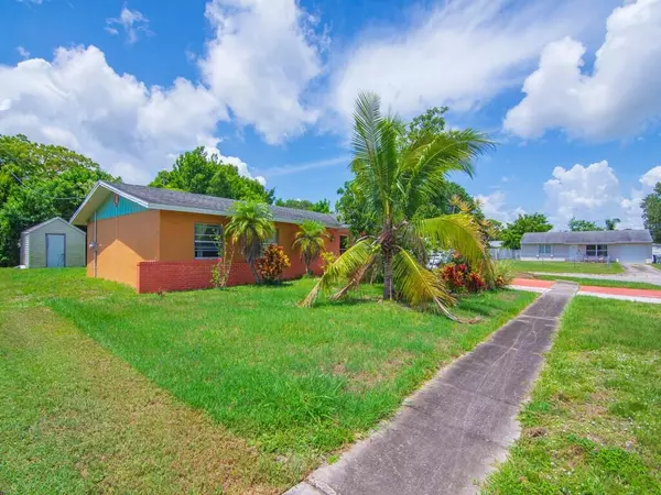 Vero Beach, FL 32962,663 SW 20th PL