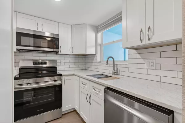 Boynton Beach, FL 33435,750 Rider RD