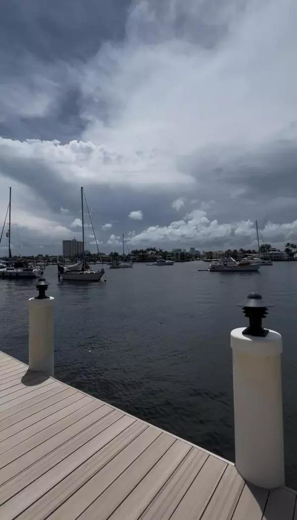 Fort Lauderdale, FL 33304,95 N Birch RD 606