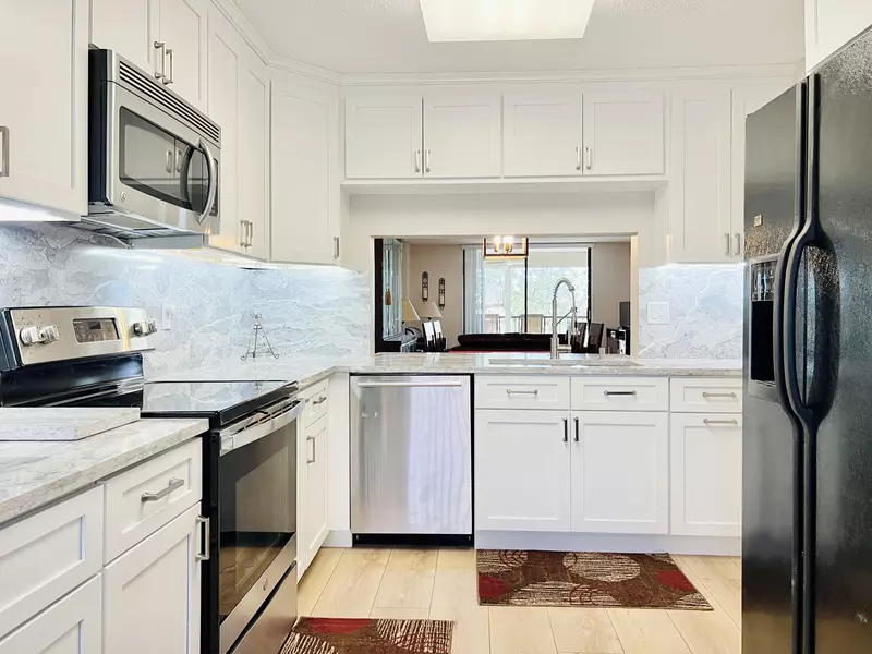 4725 E Lucerne Lakes BLVD 311, Lake Worth, FL 33467