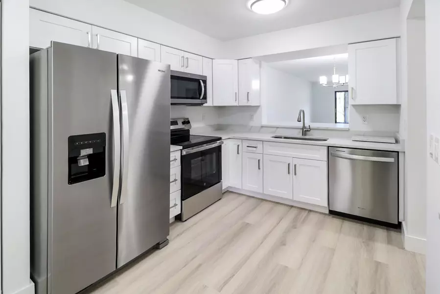 7270 Ashford PL 106, Delray Beach, FL 33446