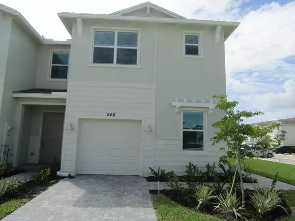 548 SE Rivergrass ST, Port Saint Lucie, FL 34984