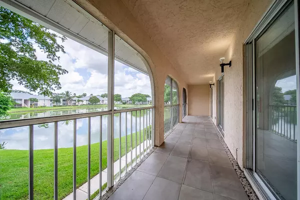 Delray Beach, FL 33446,13810 Oneida DR C2