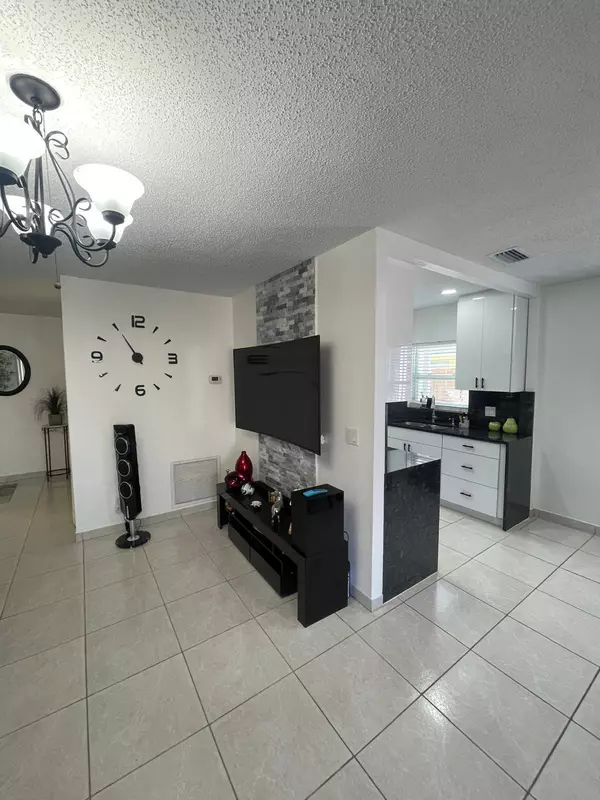 Royal Palm Beach, FL 33411,1063 Concert Way