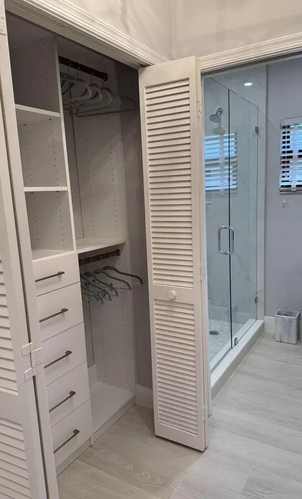 Wellington, FL 33414,13334 Polo Club RD 320