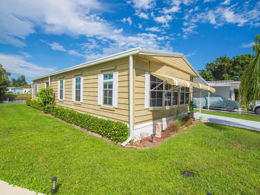 Port Saint Lucie, FL 34952,17 El Morrow
