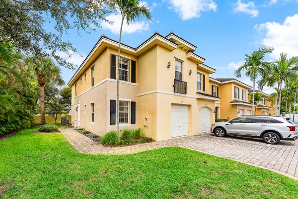 21 Largo WAY, Boynton Beach, FL 33426