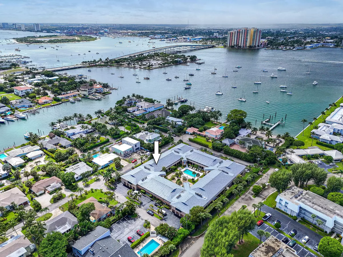 Singer Island, FL 33404,1100 Surf RD 214