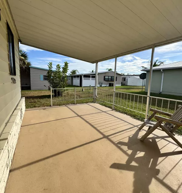 Fort Pierce, FL 34951,1 Grande Camino CT