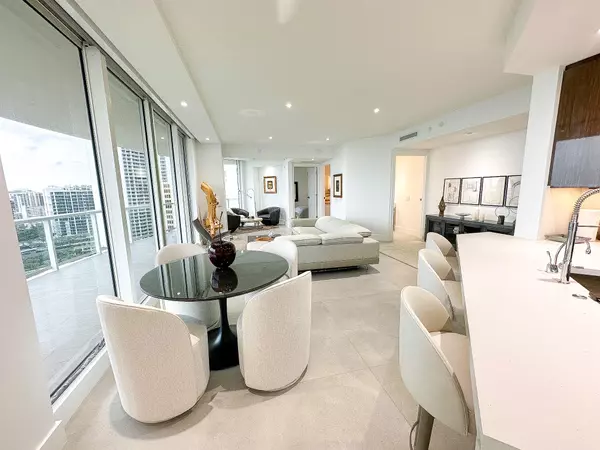 Riviera Beach, FL 33404,2700 N Ocean DR 1806b